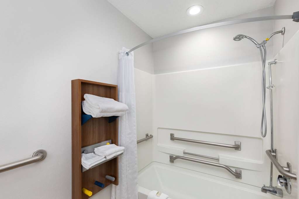 Microtel Inn by Wyndham Bowling Green - photo 7