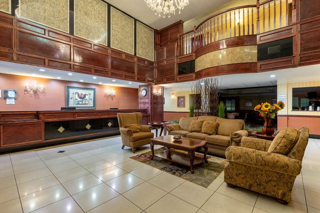 La Quinta Inn & Suites by Wyndham Dodge City - photo 3