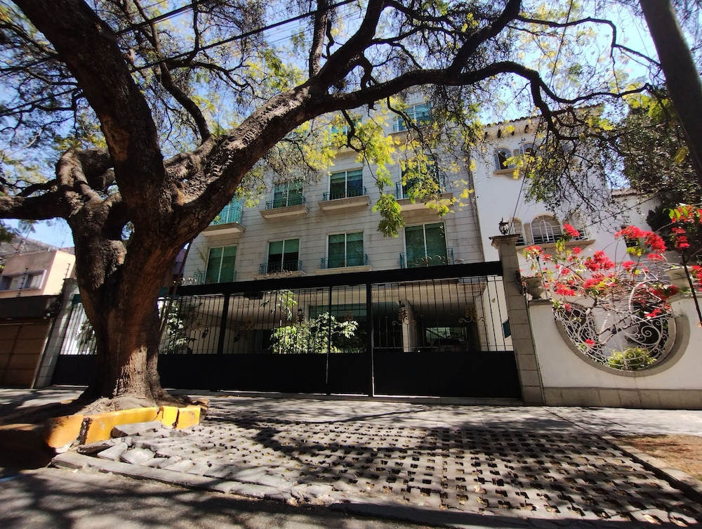Residence L Heritage Aristóteles 225 by BlueBay