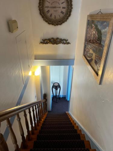 Claddagh Motel & Suites - photo 81