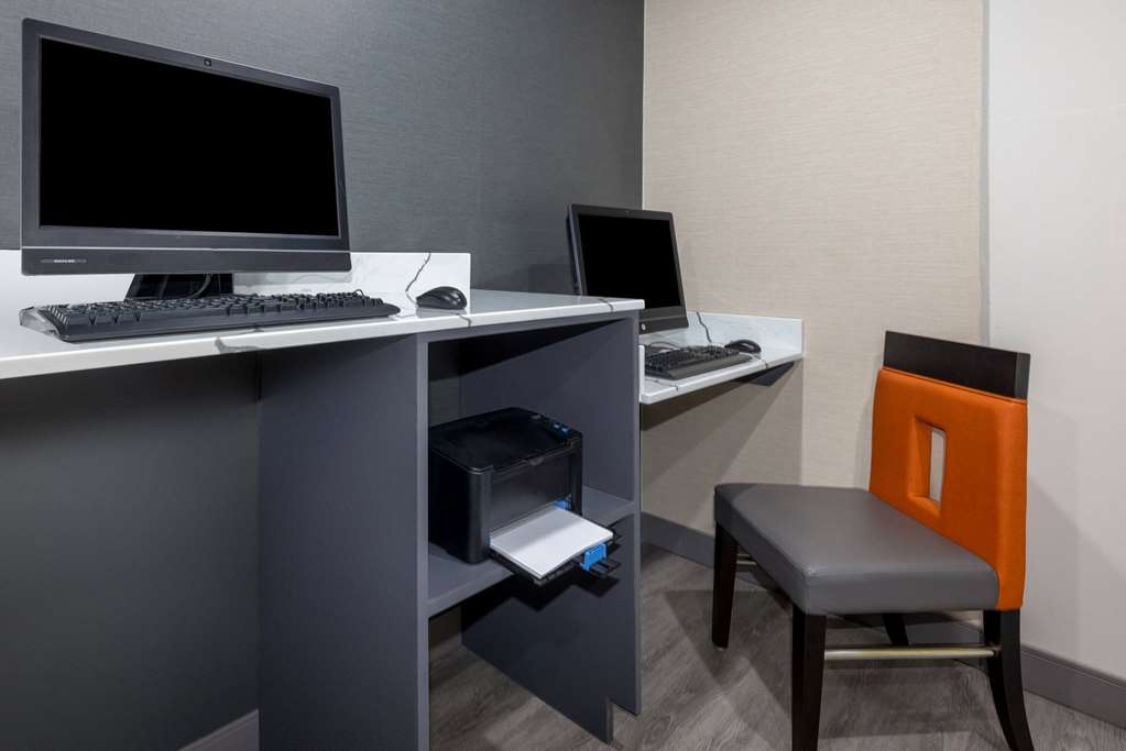 La Quinta Inn by Wyndham Lynnwood - photo 26