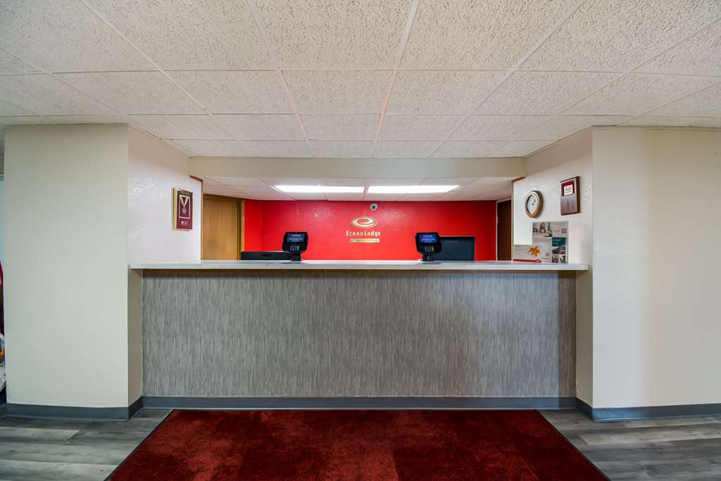 Econo Lodge Duluth near Miller Hill Mall - featured photo