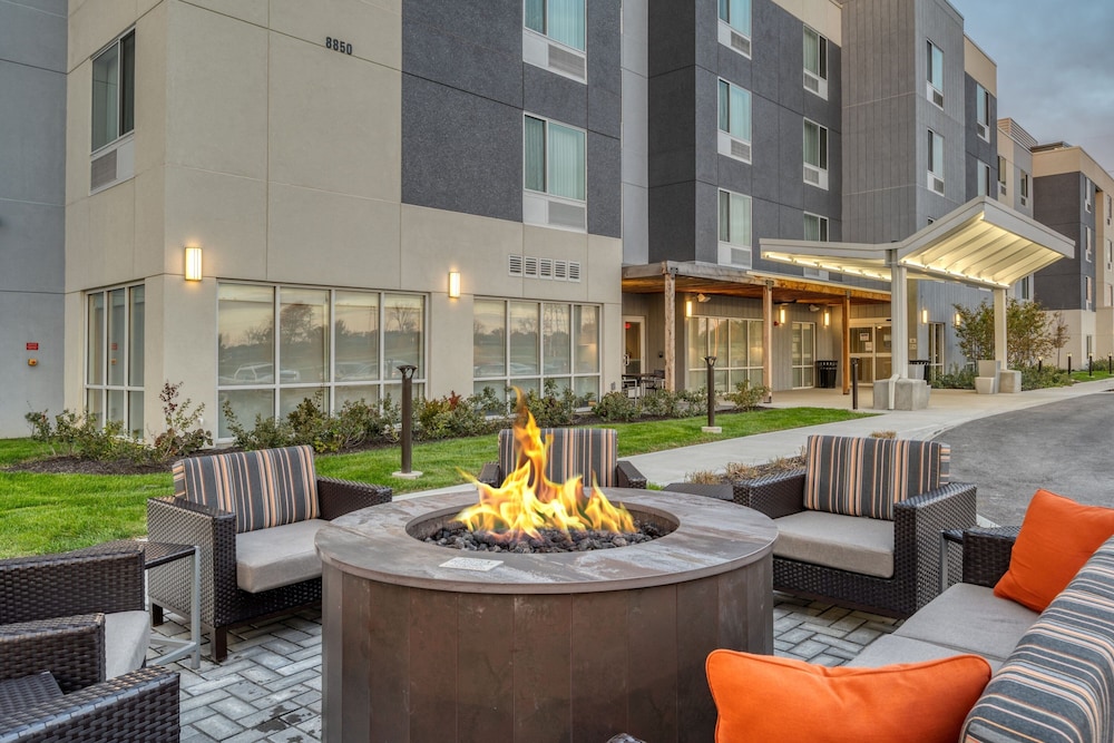 TownePlace Suites by Marriott Indianapolis Airport - photo 49