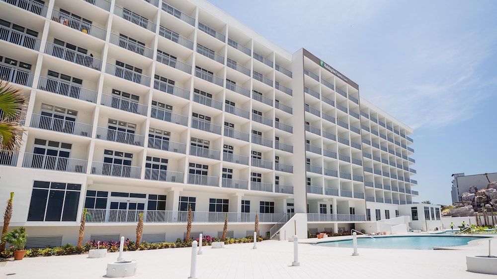 Holiday Inn Express & Suites Panama City Beach Beachfront by IHG - photo 47