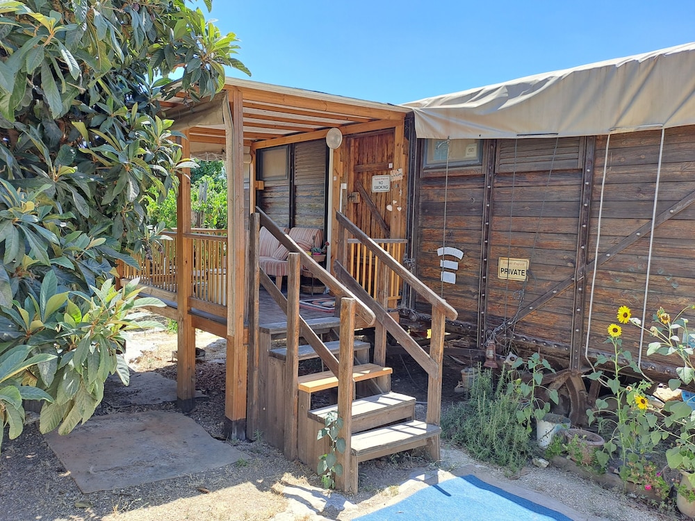 Galilee Bedouin Camplodge — 4-Star Luxury Hotel in Basmat Tab`Un, Israel