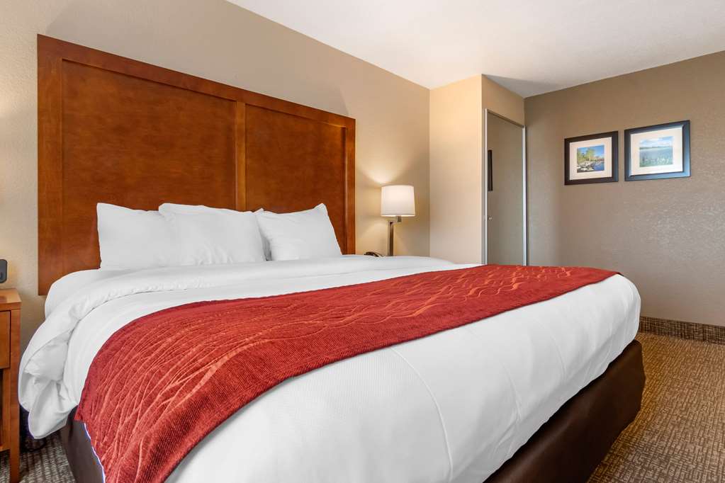 Comfort Inn & Suites South Hill I 85 - photo 16
