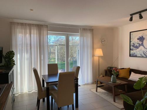 Haus am See Kolkstr 1 EG rechts — 4-Star Luxury Hotel in Norddeich, Germany