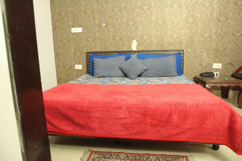 The Brighton Hotel in Paonta Sahib, India