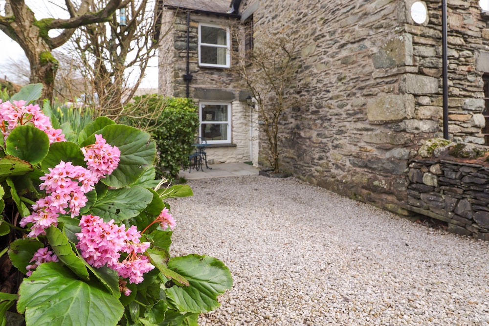 Buttercup Cottage — 4-Star Luxury Hotel in Windermere, United Kingdom