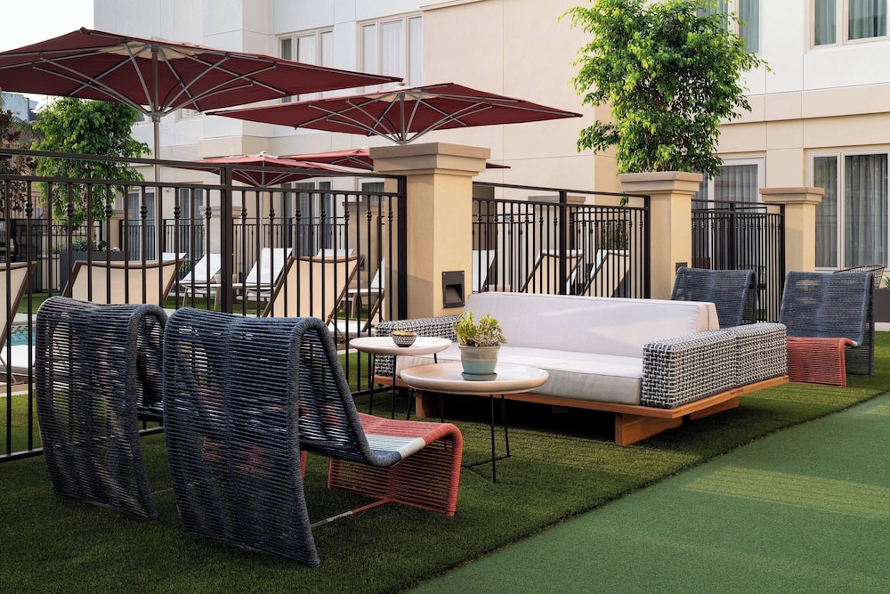 Residence Inn by Marriott Los Angeles Glendale - photo 37