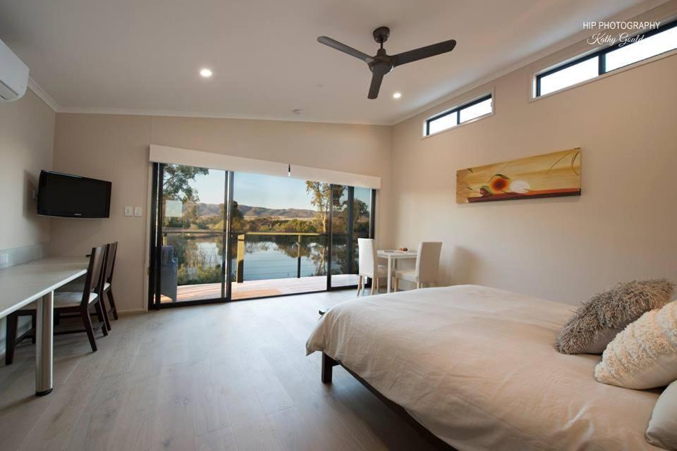 Still Earth in Port Pirie, Australia