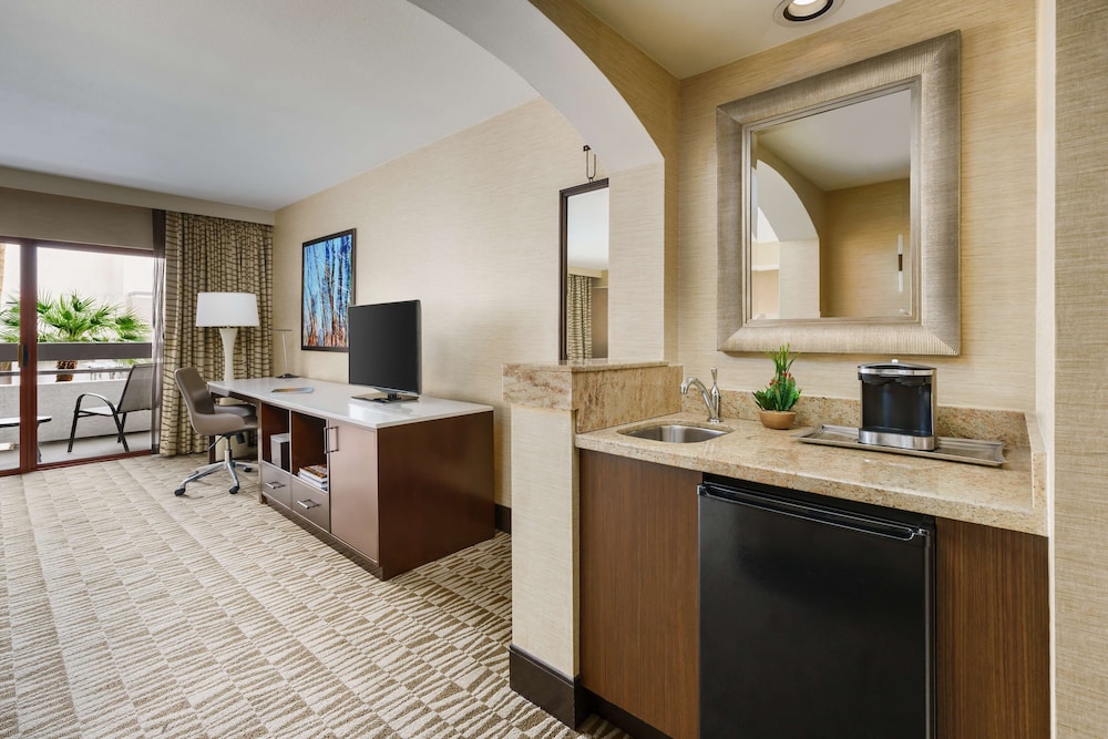 Hilton Phoenix Airport - photo 30