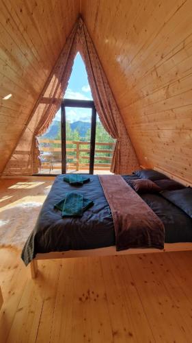 A Frame Panoramic Apuseni - carbon neutral hotel in Bistra