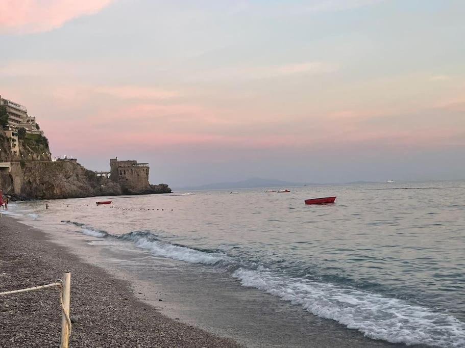 Appartamento 10 M Dal Mare Casa Da Zia Lena Maiori — 4-Star Luxury Hotel in Maiori, Italy