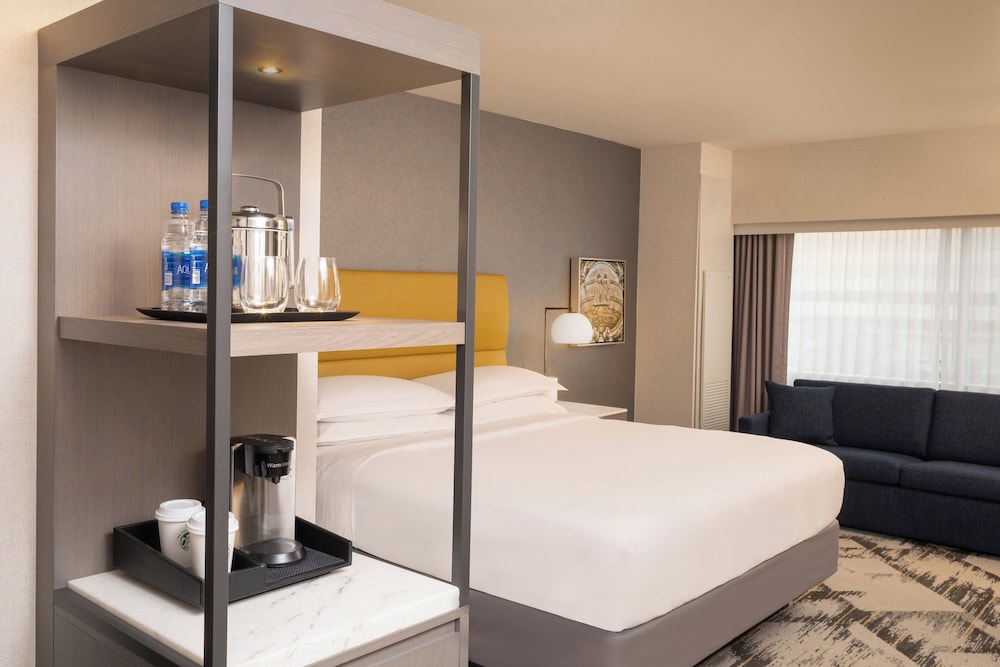 Sheraton Detroit Novi Hotel - photo 10