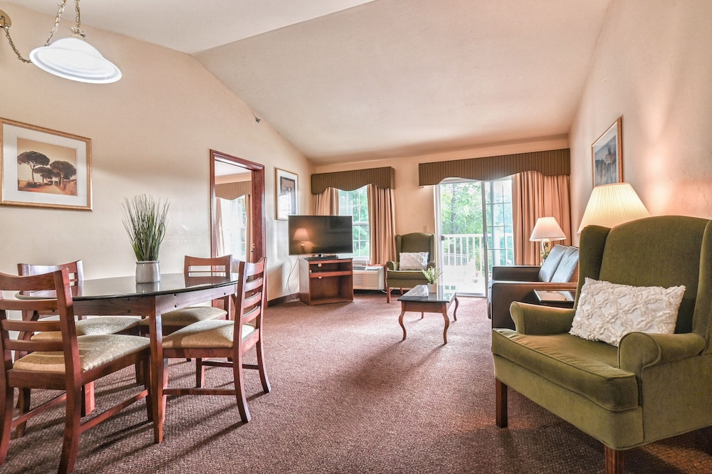Four Seasons Island Resort - photo 25