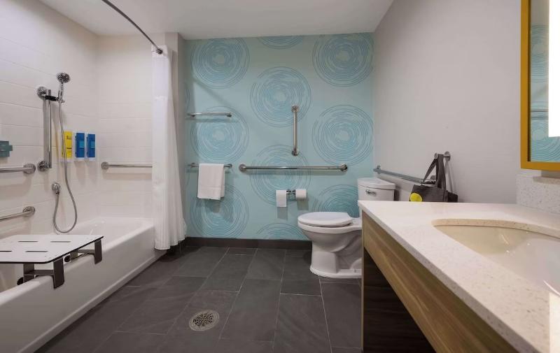 Tru By Hilton Chesterfield Township Detroit - photo 33