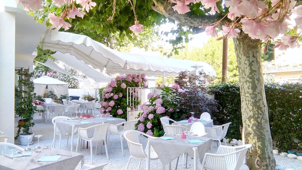Petit Hotel - carbon neutral hotel in Camaiore