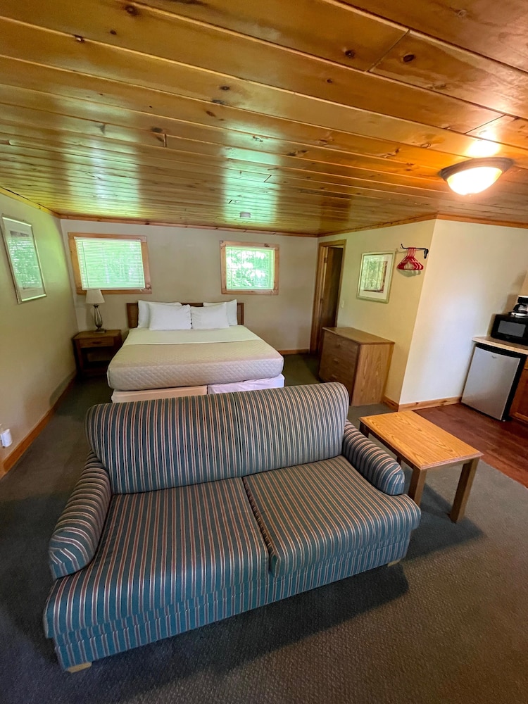 Hanging Horn Lakeside Resort - photo 54