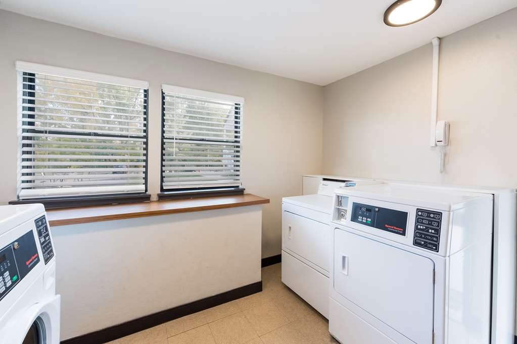 Best Western Fishkill Inn & Suites - photo 30