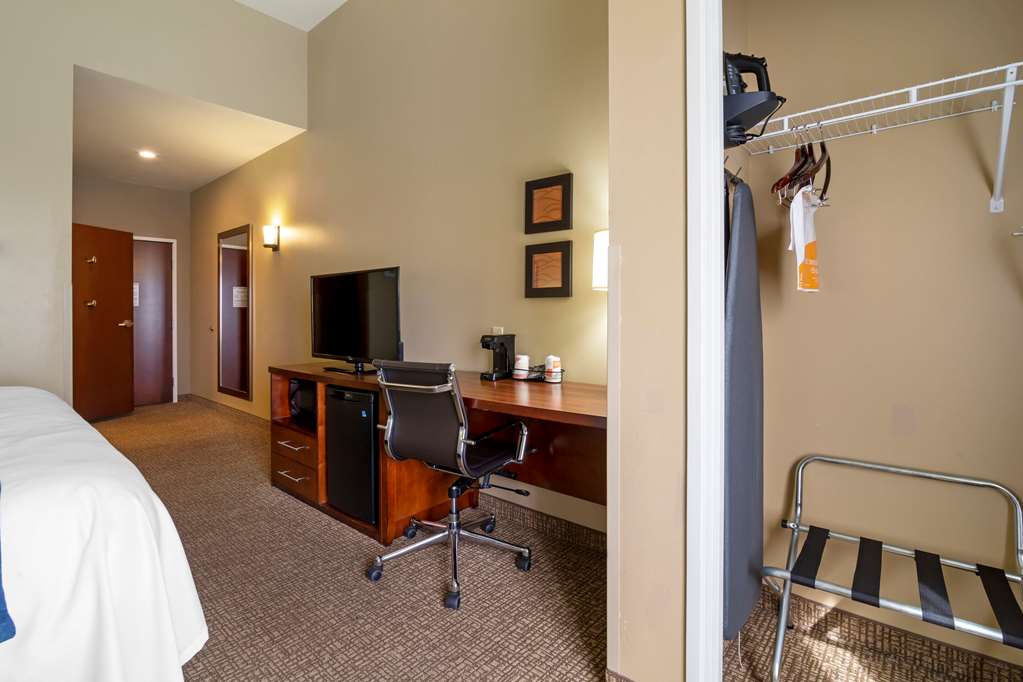 Comfort Inn & Suites Mandan Bismarck - photo 7