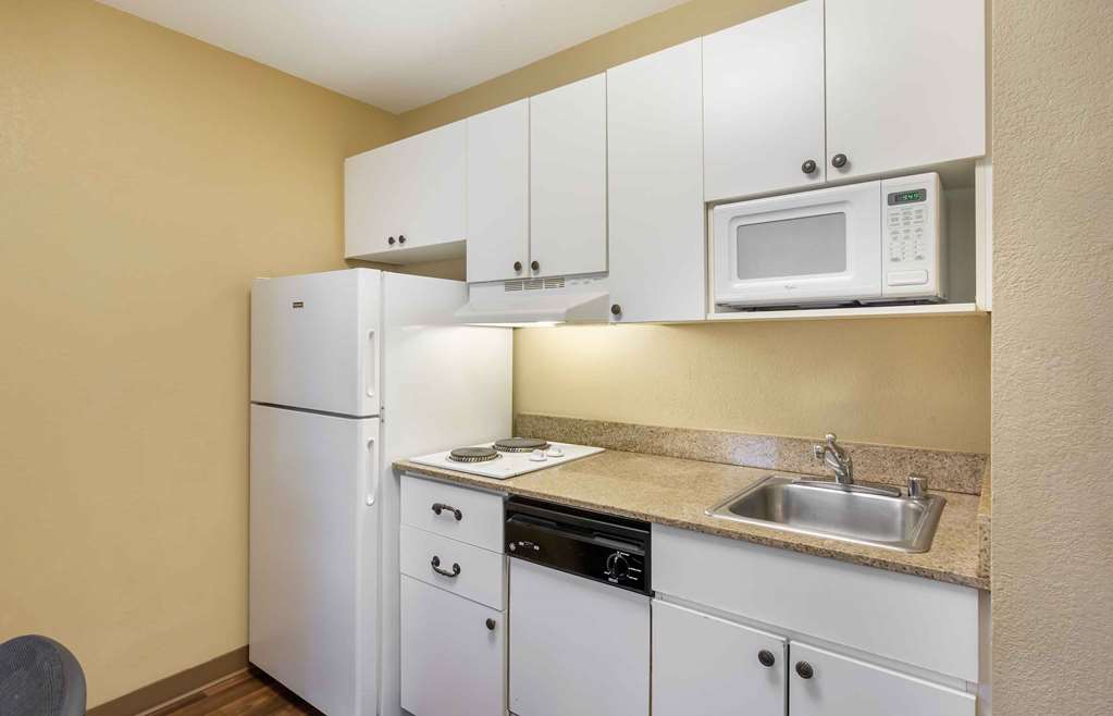 Extended Stay America Suites Seattle Bothell Canyon Park - photo 22