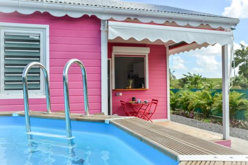 Les jardins de CHANTILLY Bungalows 4 étoiles avec jardins et piscines privées in Baie-Mahault, Guadeloupe