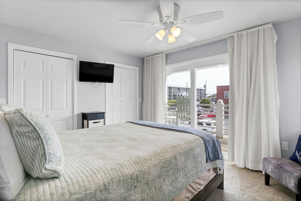 Sandpeddler Inn & Suites - photo 31