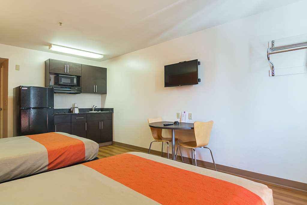 Motel 6 Jonesboro GA - photo 6