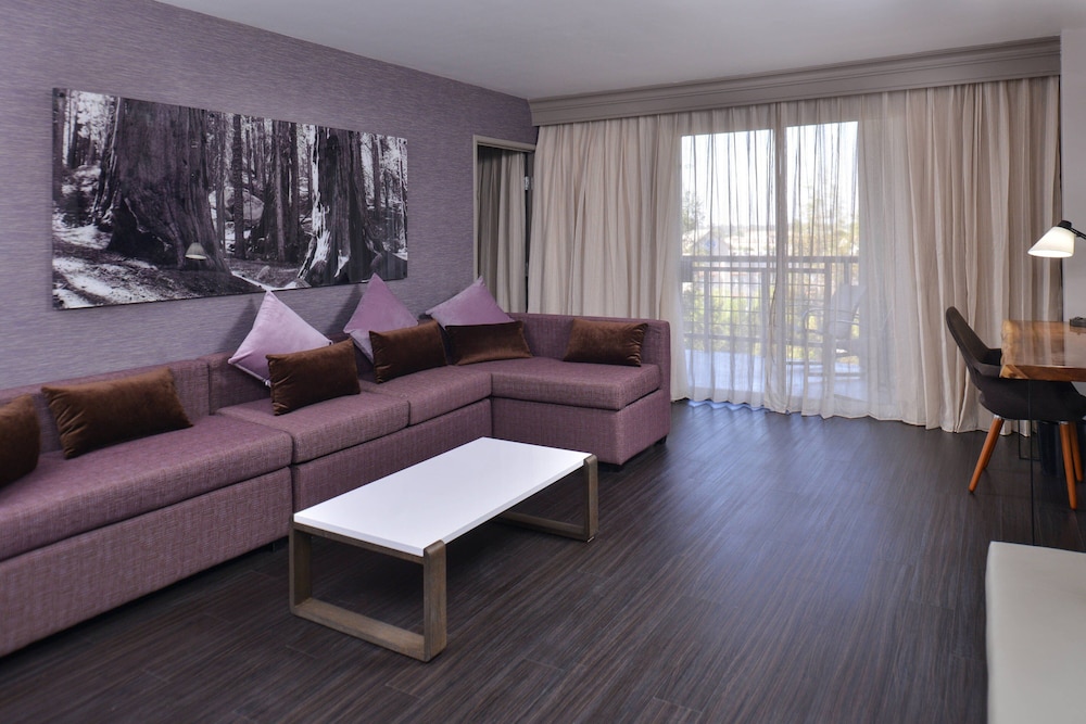 Visalia Marriott at the Convention Center - photo 21
