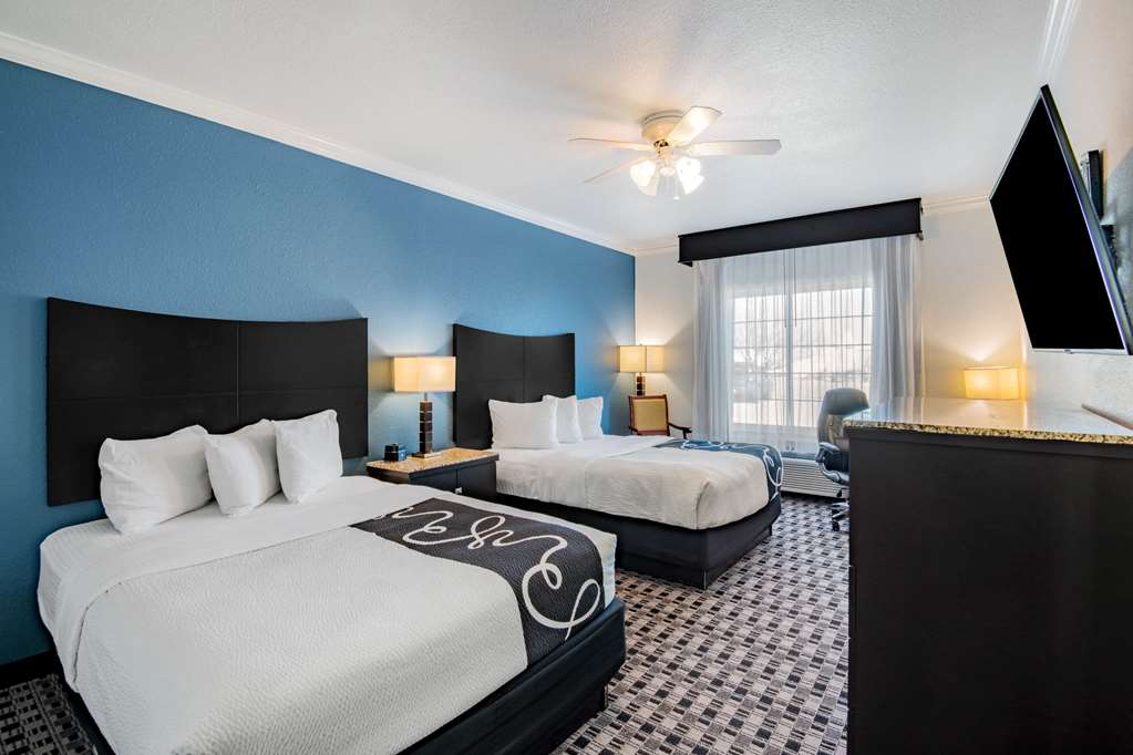 La Quinta Inn & Suites by Wyndham Dalhart - photo 46