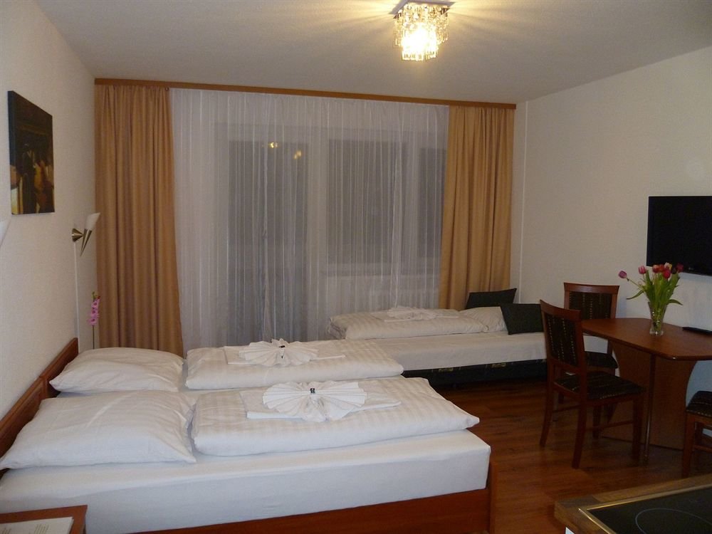 Apartmenthaus Berlin Holiday — Wilmersdorf Bezirk