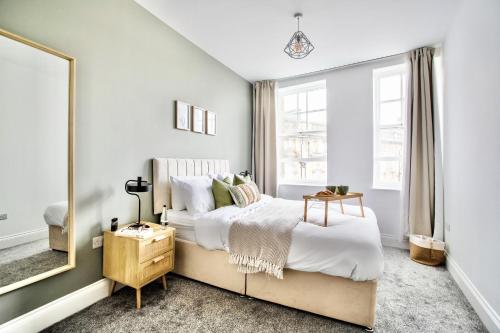 The Yorkshire Crown Luxury Apartment FREE PARKING Nearby — 4-Star Luxury Hotel in Harrogate, United Kingdom