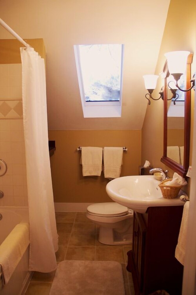 Inn at Baldwin Creek - photo 19