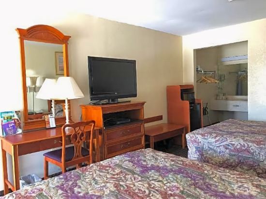 Airport Inn Motel Richmond - photo 13