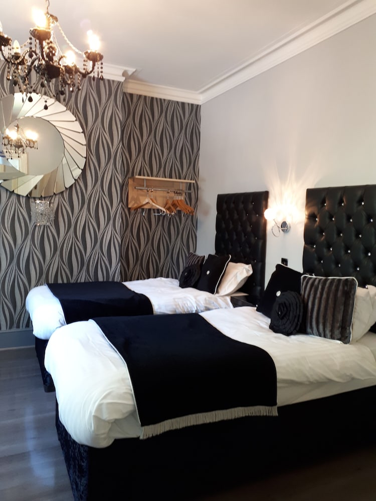 Canterbury Lodge — 4-Star Luxury Hotel in Canterbury, United Kingdom