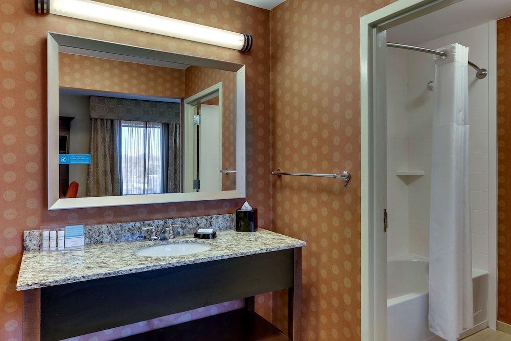 Hampton Inn & Suites Hartsville - photo 27