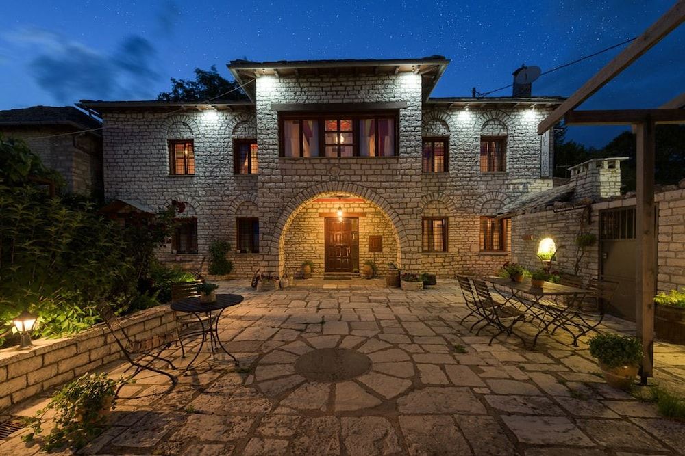 Vikos - carbon neutral hotel in Unknown City