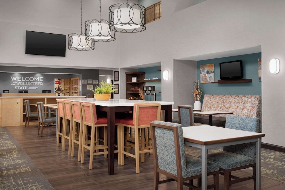 Hampton Inn & Suites Knoxville North I 75 - photo 9