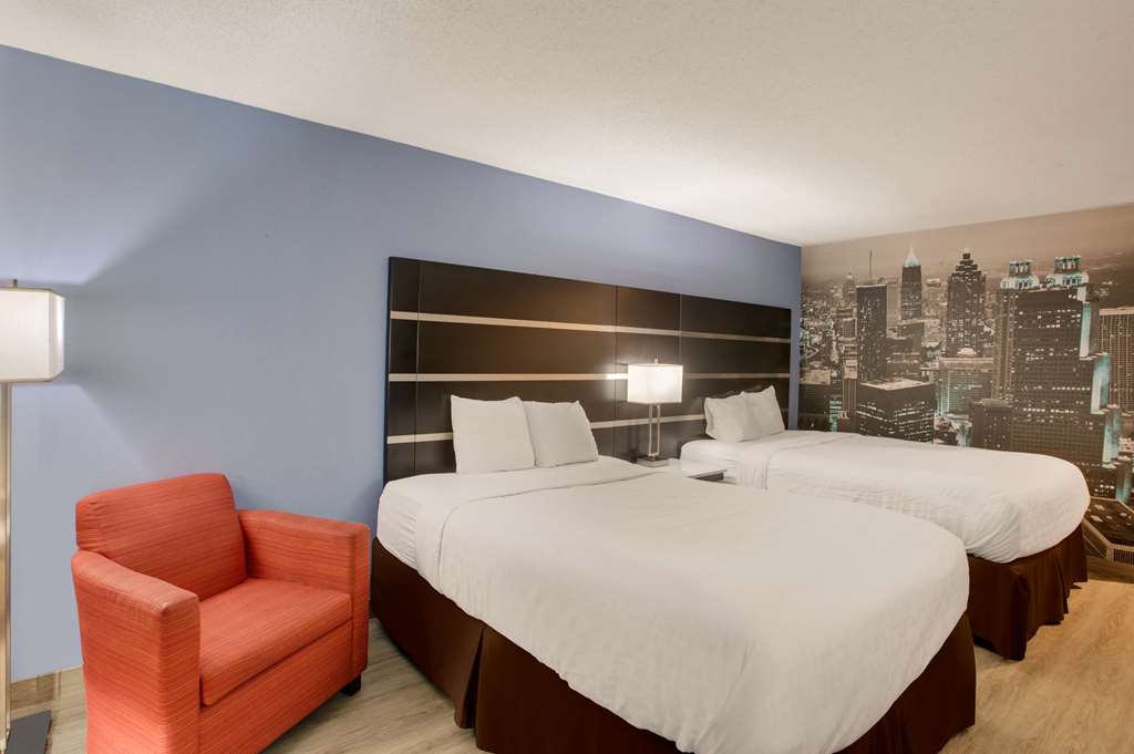 Clarion Pointe Atlanta Airport College Park - photo 8
