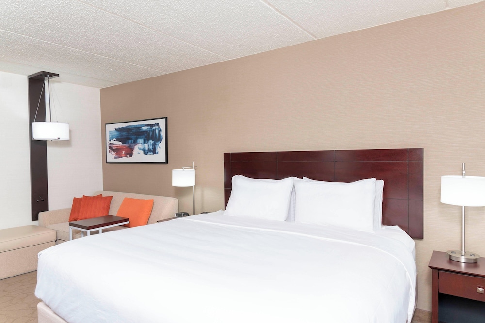 Delta Hotels by Marriott Kalamazoo Conference Center - photo 12