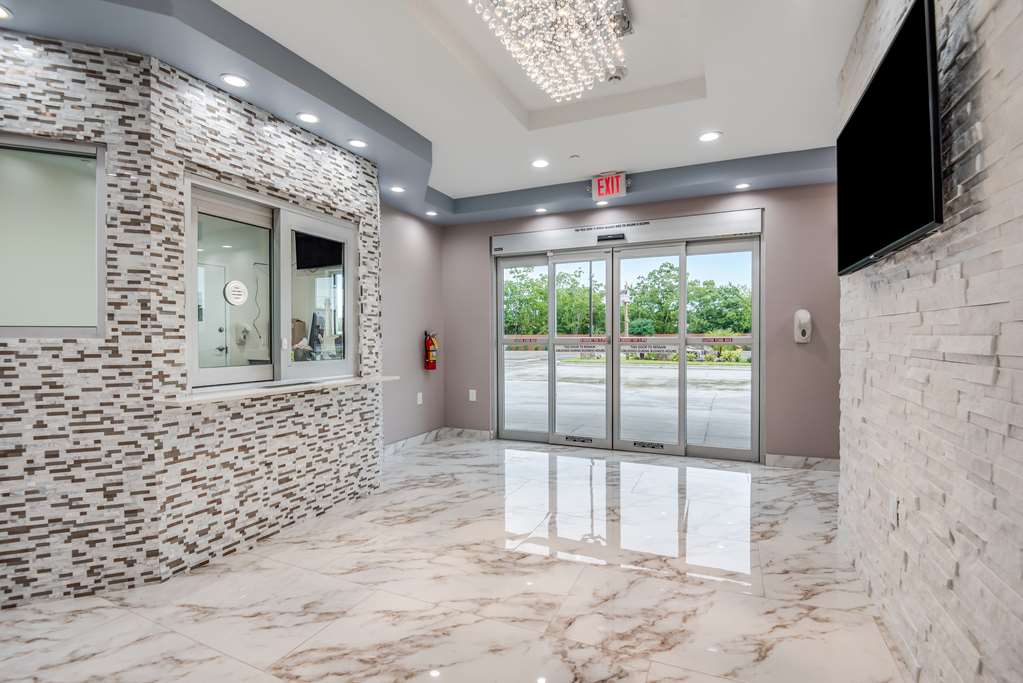 Americas Best Value Inn & Suites Houston at Hwy 6 - photo 4