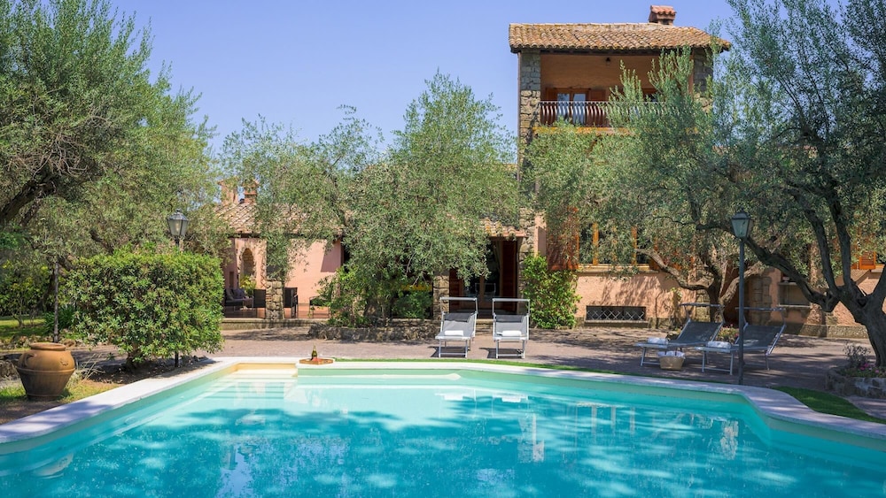 Villa Sylva 6 2 in Rome — 4-Star Luxury Hotel in Ciampino, Italy