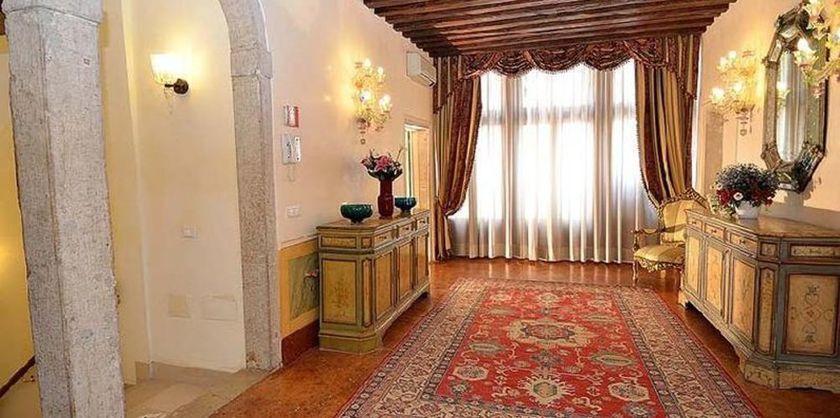 Alloggi Al Mercante — hotel in San Polo