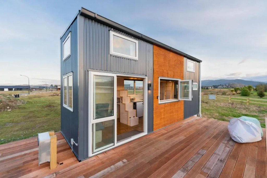 Tiny Piece of Paradise Te Anau Tiny House — 4-Star Luxury Hotel in Te Anau, New Zealand