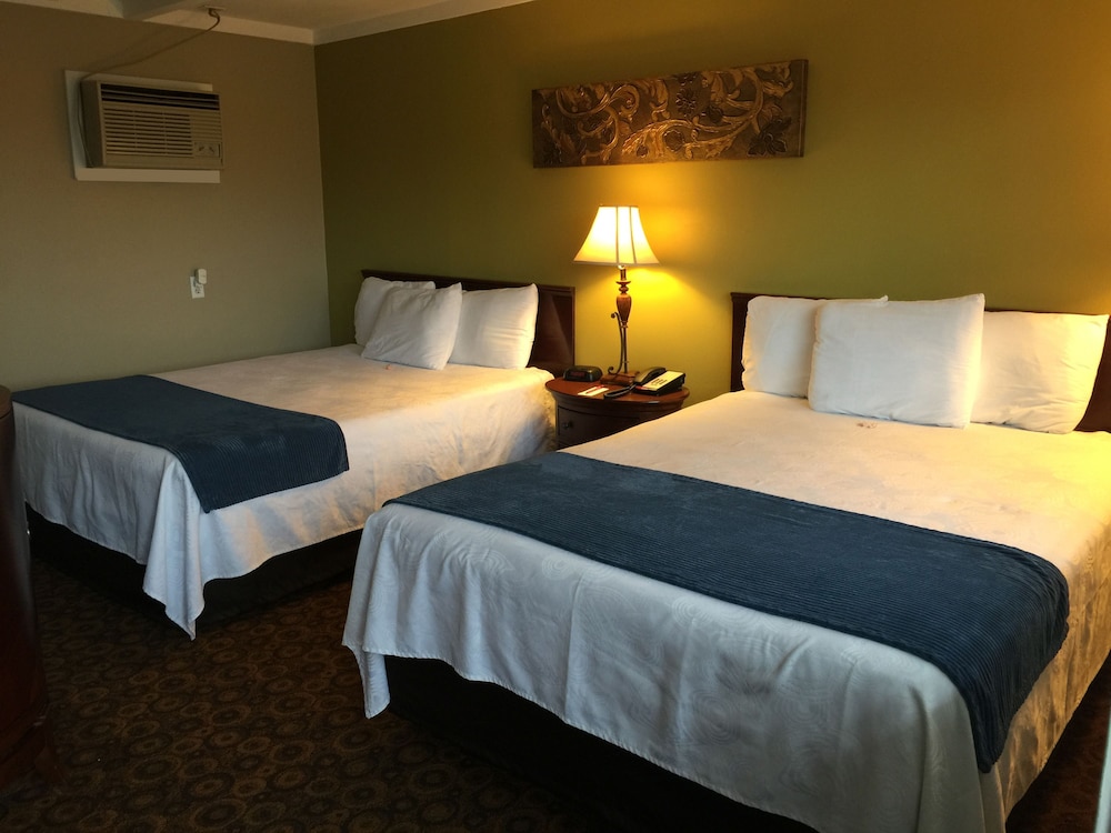 Kentucky Lake Inn — Gilbertsville