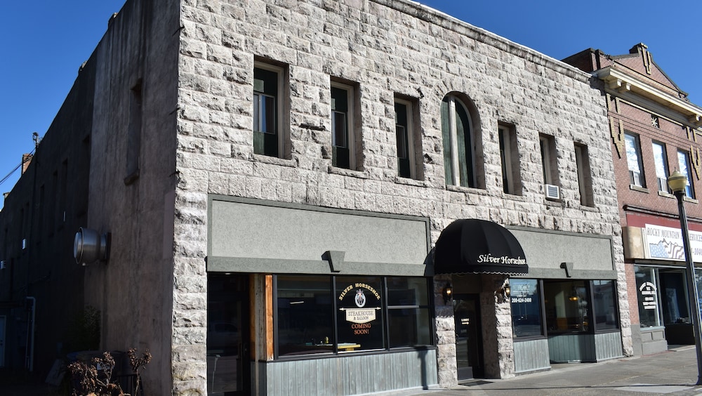 Silver Horseshoe Inn - photo 65