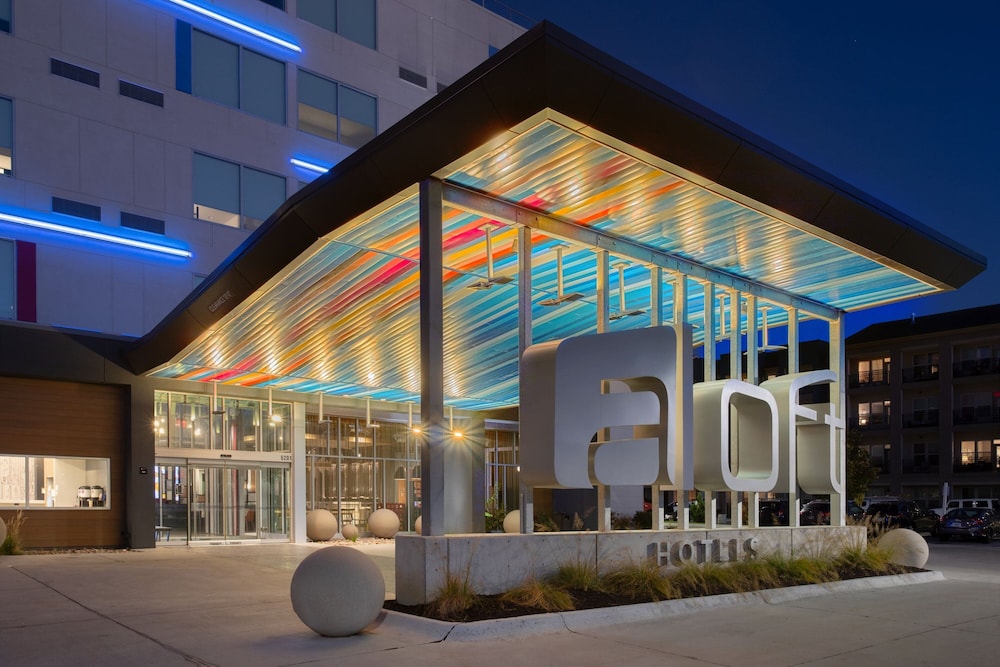 Aloft Omaha Aksarben Village - photo 2