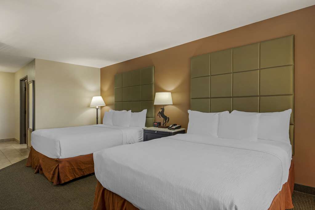Best Western Plus Country Inn & Suites - photo 20