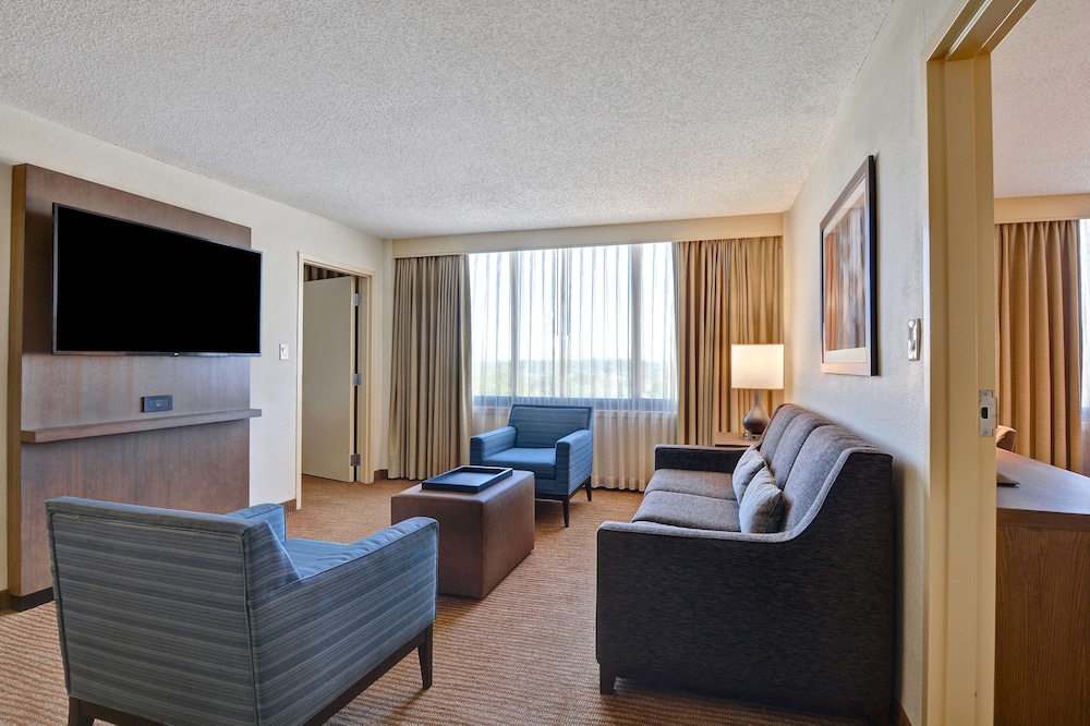Embassy Suites Hotel Winston Salem - photo 15